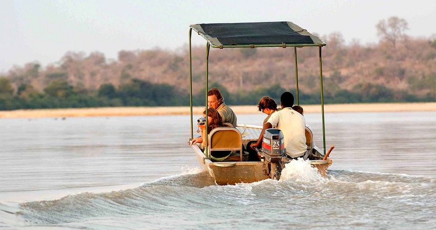 Serena Mivumo River Lodge exclusive wilderness accommodation